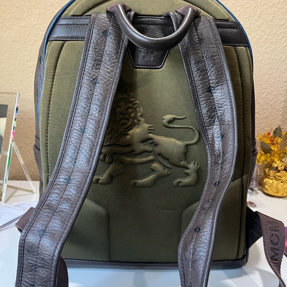 MCM LARGE BROWN VISETOS BACKPACK - Picture 2 of 16